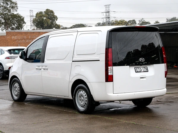 2021 Hyundai Staria Load Automatic Diesel