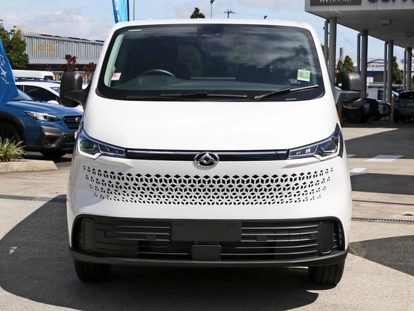 2026 Ldv Deliver 7 White Van Petrol Manual Transmission