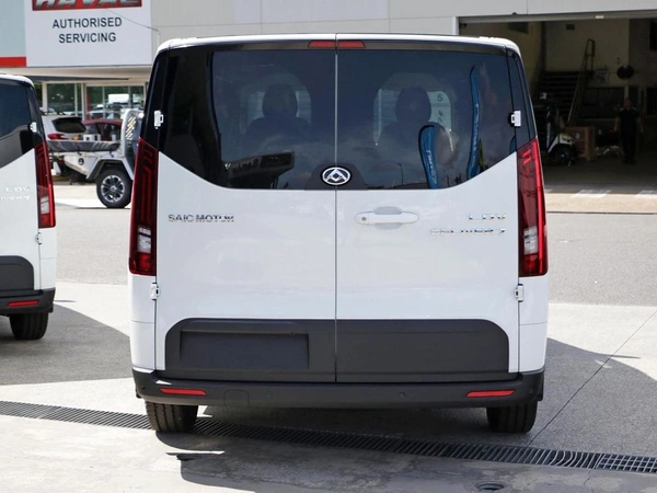 2026 Ldv Deliver 7 White Van Petrol Manual Transmission