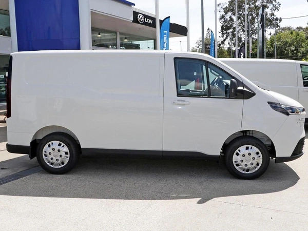 2026 Ldv Deliver 7 White Van Petrol Manual Transmission