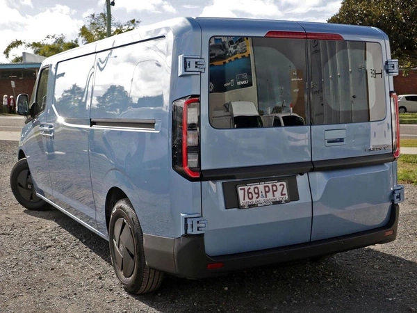 2025 Farizon SuperVan Blue Van Electric Automatic FWD