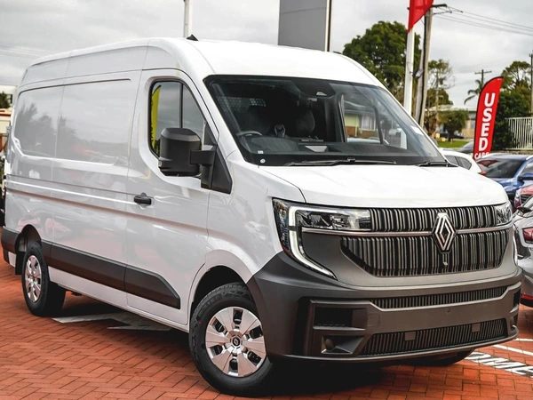 2026 Renault Master XDD Turbo Diesel Automatic