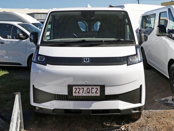 2026 Farizon V7E Standard Range Electric Automatic