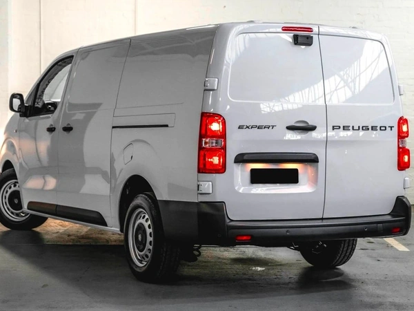 2025 Peugeot Expert Pro K0 Automatic
