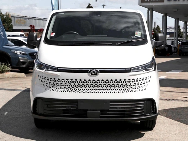 2026 Ldv Deliver 7 White Van Turbo Diesel Manual Transmission