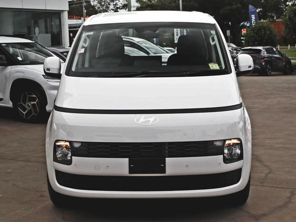 2026 Hyundai Staria Load US4.V4 Hybrid Automatic FWD