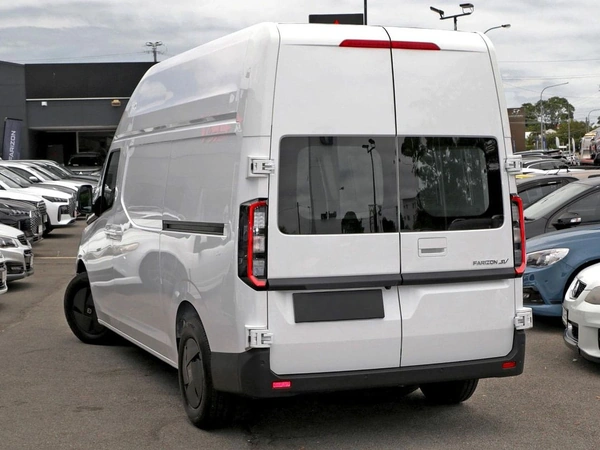2026 Farizon SuperVan LWB High Roof Electric Automatic
