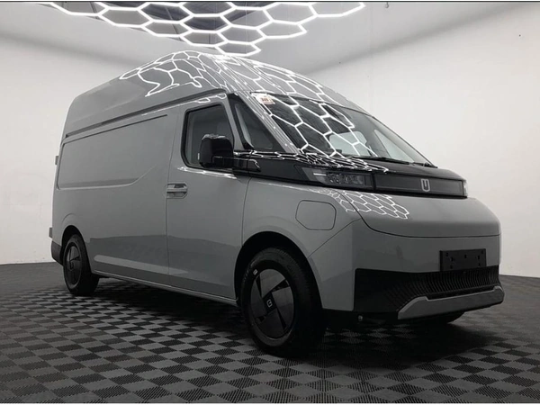 2026 Farizon SuperVan White Van Manual Front Wheel Drive