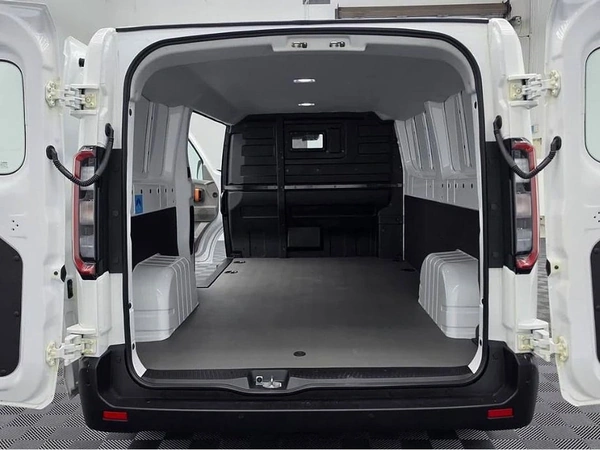 2026 Farizon SuperVan White Van Electric Manual