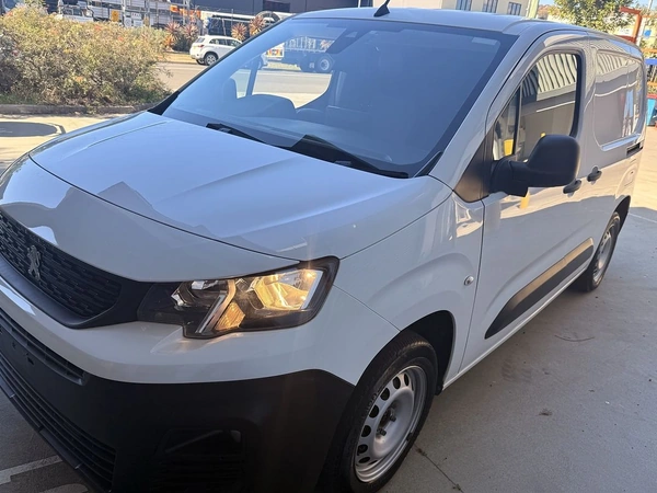 2020 Peugeot Partner 110 THP Manual FWD