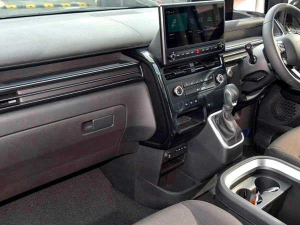 2026 Hyundai Staria Load Auto MY27 Front Wheel Drive