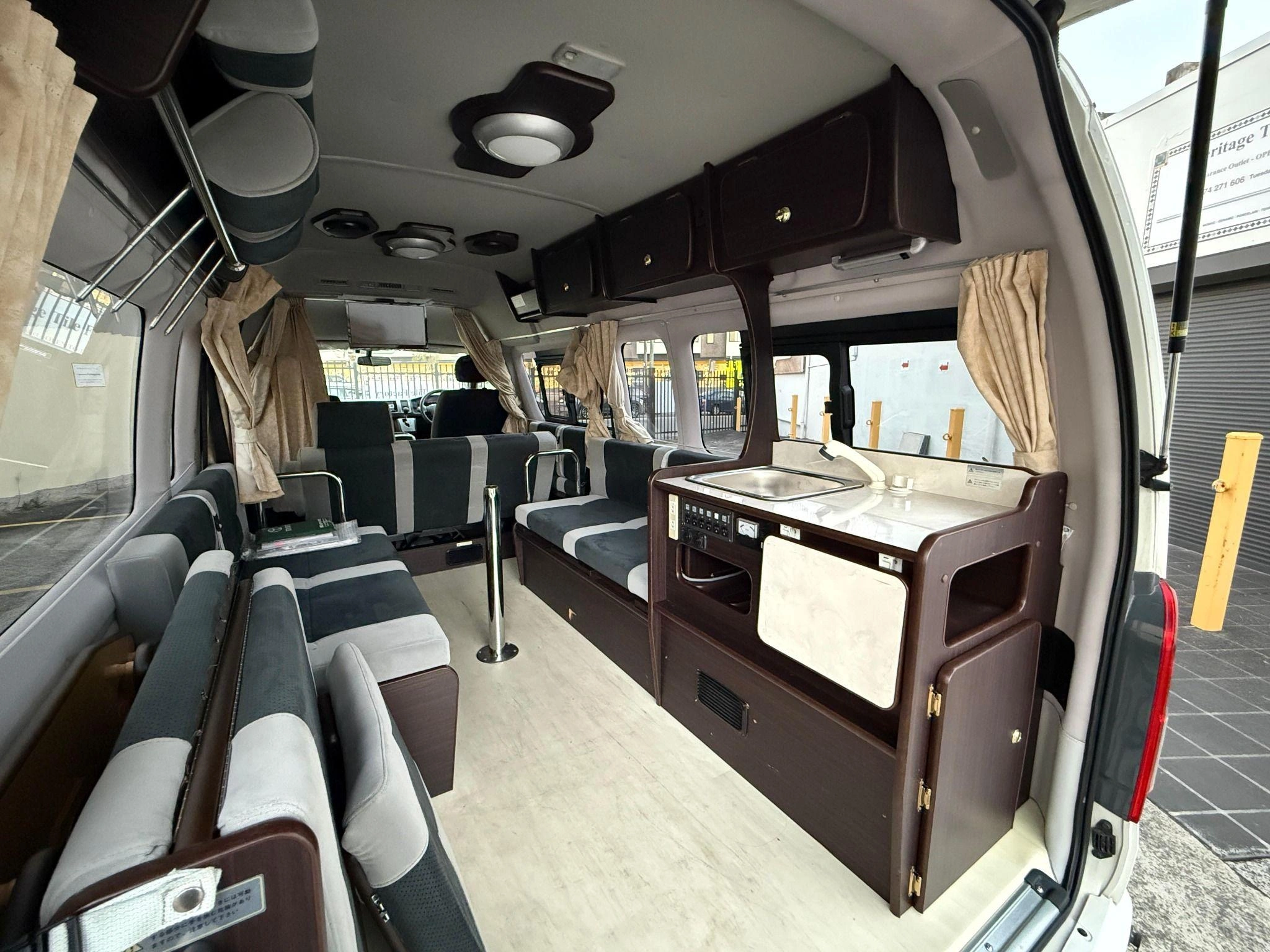 Photo 12