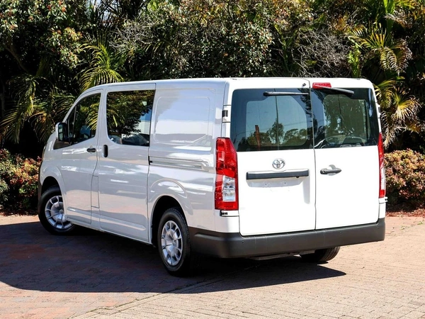 2023 Toyota Hiace GDH300R Turbo Diesel Automatic