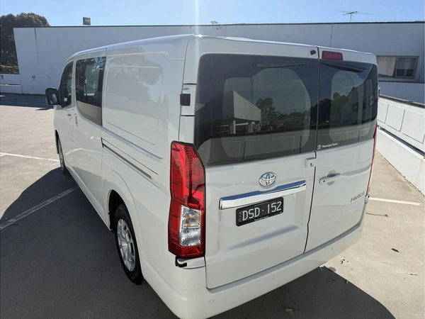 2025 Toyota Hiace GDH300R Turbo Diesel Automatic RWD