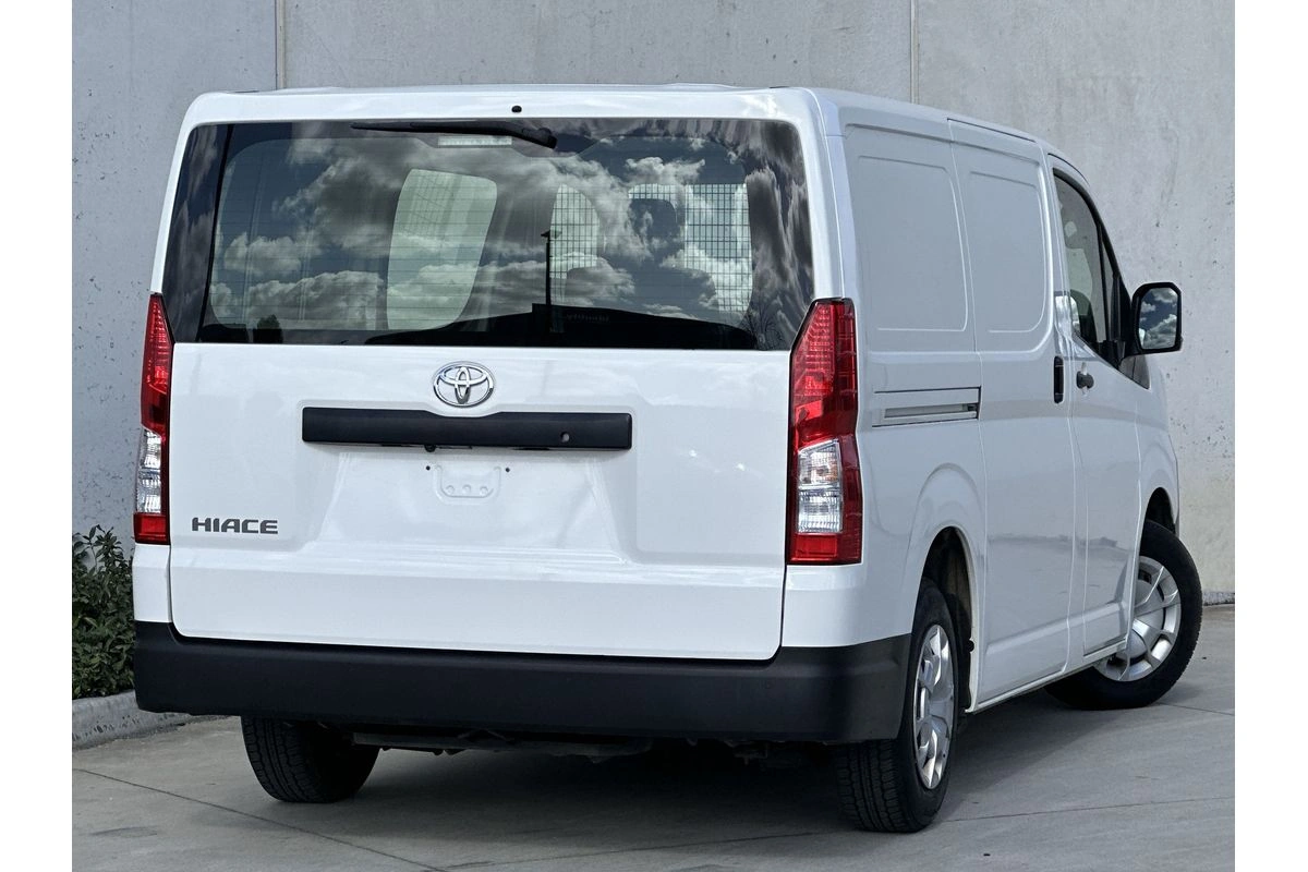 Photo 9