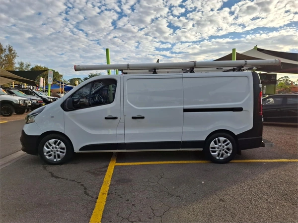 2015 Renault Trafic X82 Diesel Manual