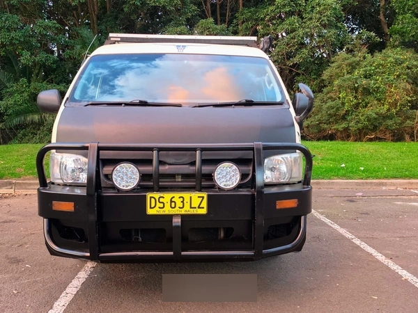2007 Toyota HiAce TRH219W 4WD Automatic Reverse Camera
