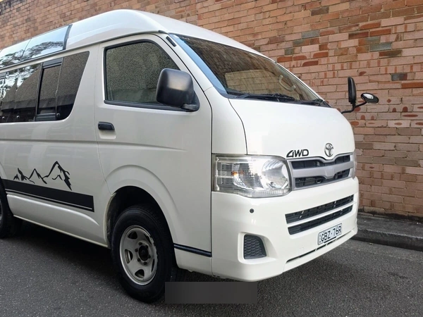 2013 Toyota HiAce The Scout 2 4WD Turbo Diesel