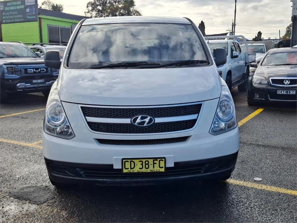 2015 Hyundai iLoad TQ2-V Diesel Automatic