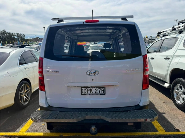 2017 Hyundai iLoad TQ3-V Series II Automatic Diesel